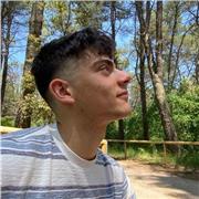 Studente universitario di fisica impartisce lezioni private di matematica e fisica per studenti di scuole medie e superiori